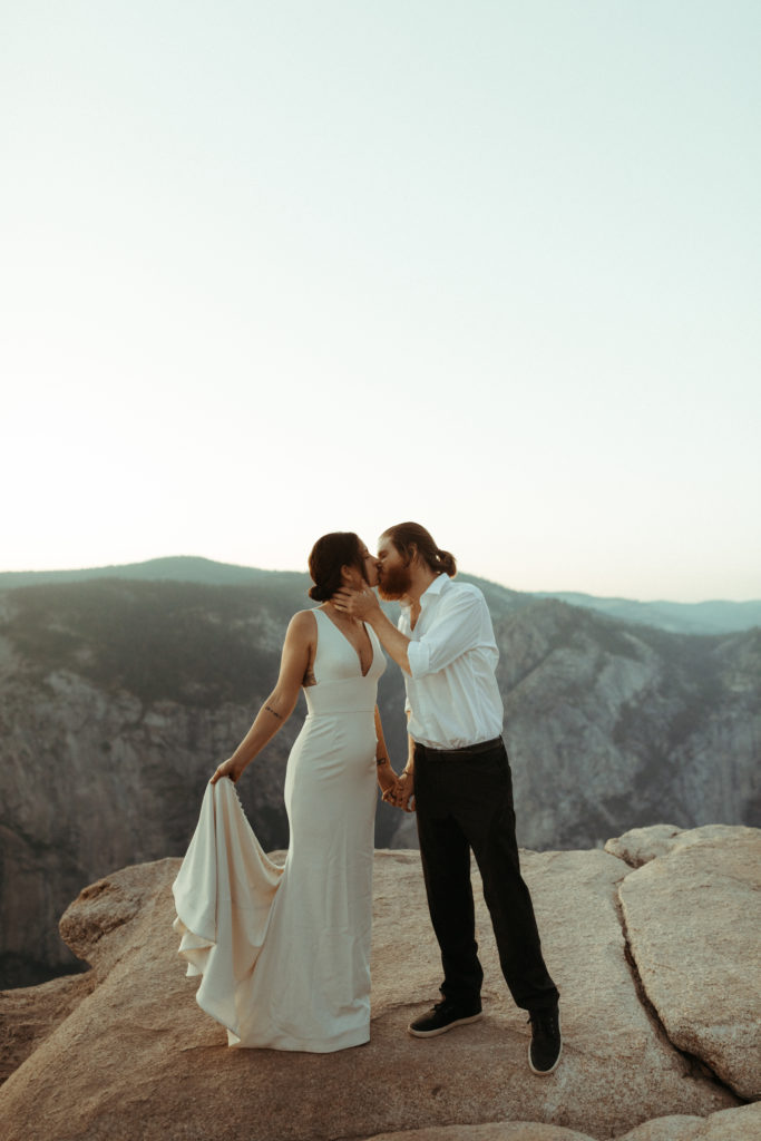 Yosemite-Elopement-packages-national-park-elopement-yosemite-elopement-photographer-taft-point-elopement-california-wedding-photographer-bride-hike-cliff